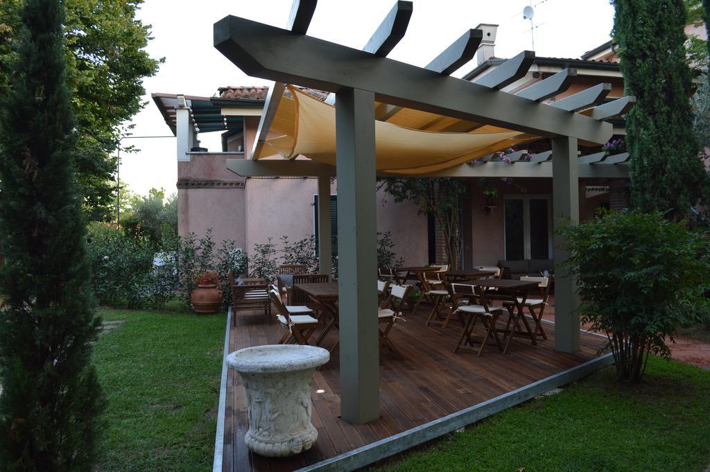 B&B Acquamarina Marina di Massa Exteriör bild